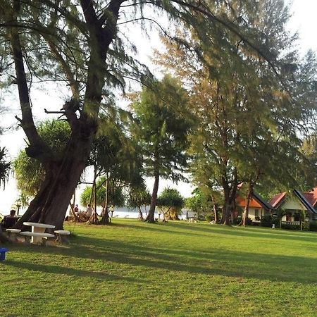 Klongdao Beach Resort Ko Lanta Buitenkant foto
