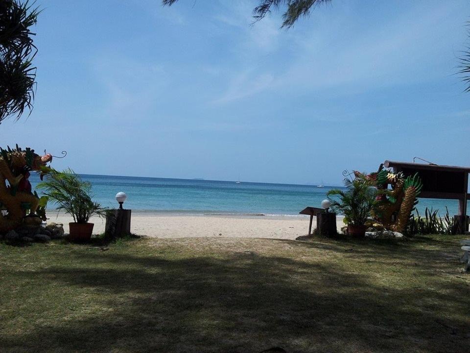Klongdao Beach Resort Ko Lanta Buitenkant foto