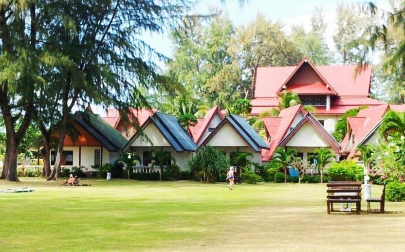 Klongdao Beach Resort Ko Lanta Buitenkant foto
