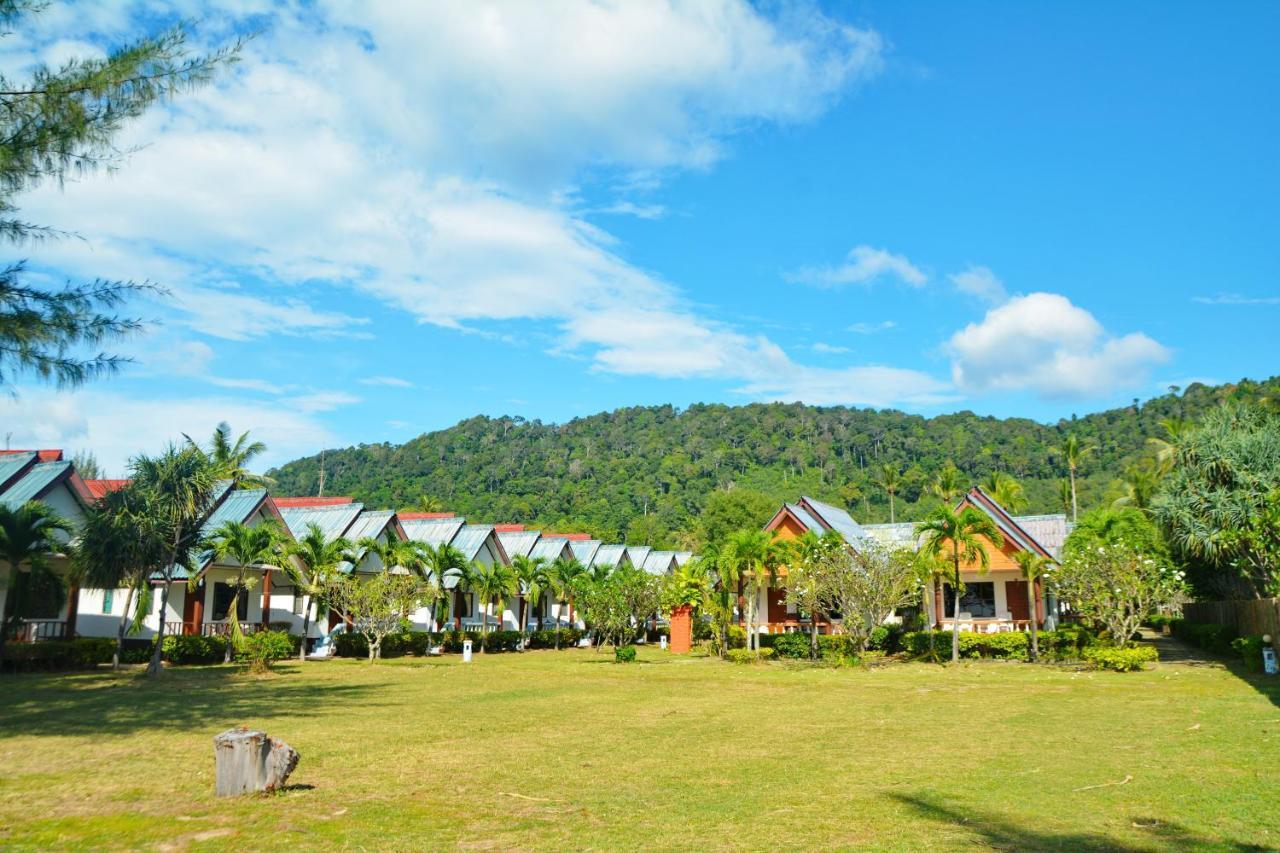 Klongdao Beach Resort Ko Lanta Buitenkant foto