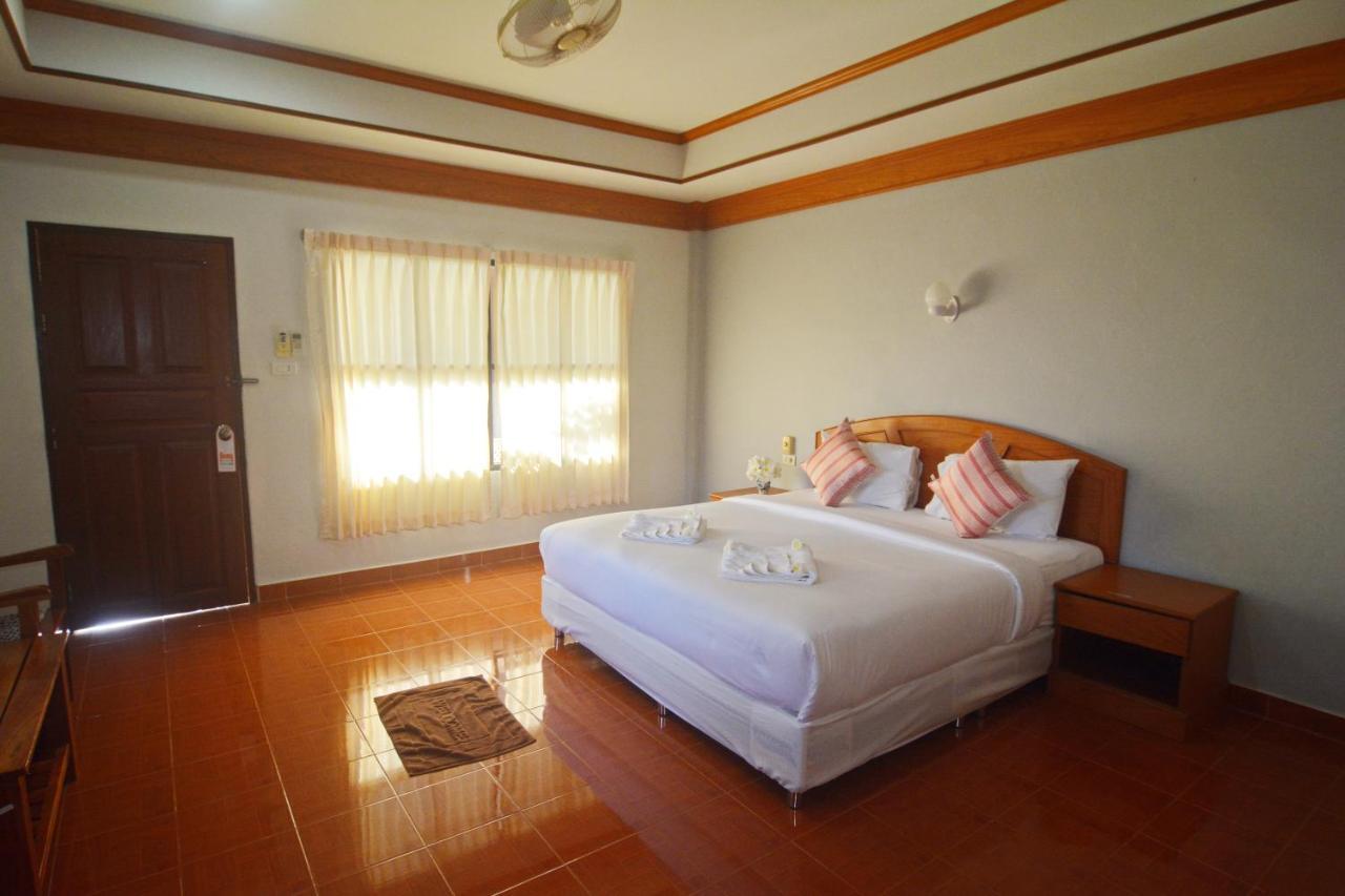 Klongdao Beach Resort Ko Lanta Buitenkant foto