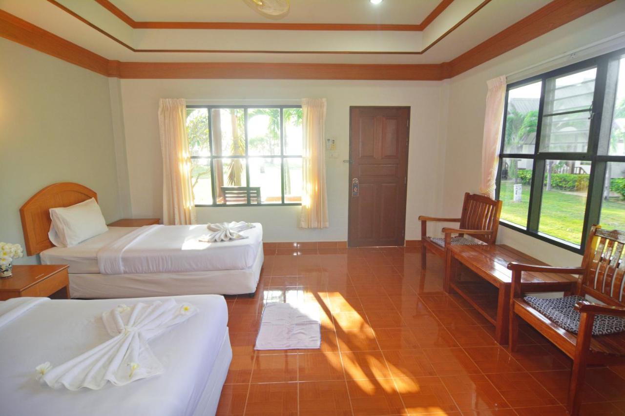 Klongdao Beach Resort Ko Lanta Buitenkant foto